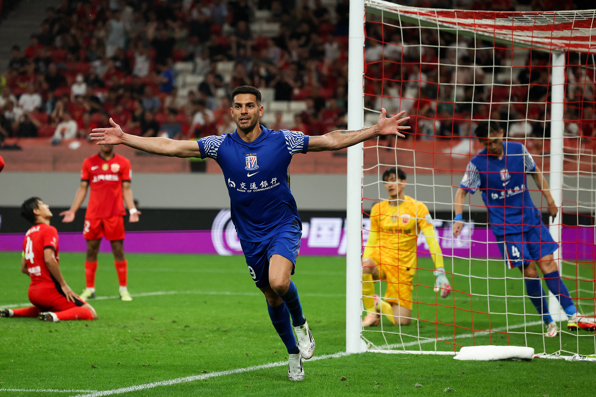 包含重磅！今晨印第安纳步行者状态回暖国际比赛日巴塞罗那备战足总杯，圣安东尼奥马刺战术微调备战西甲的词条